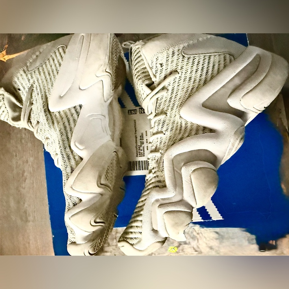 Adidas Women’s Crazy 8 ADV 'White/Grey
Multi', ADV PK “Sesame”, “Ashpea” EUC - Picture 5 of 9